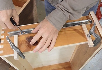 How to install drawer slides